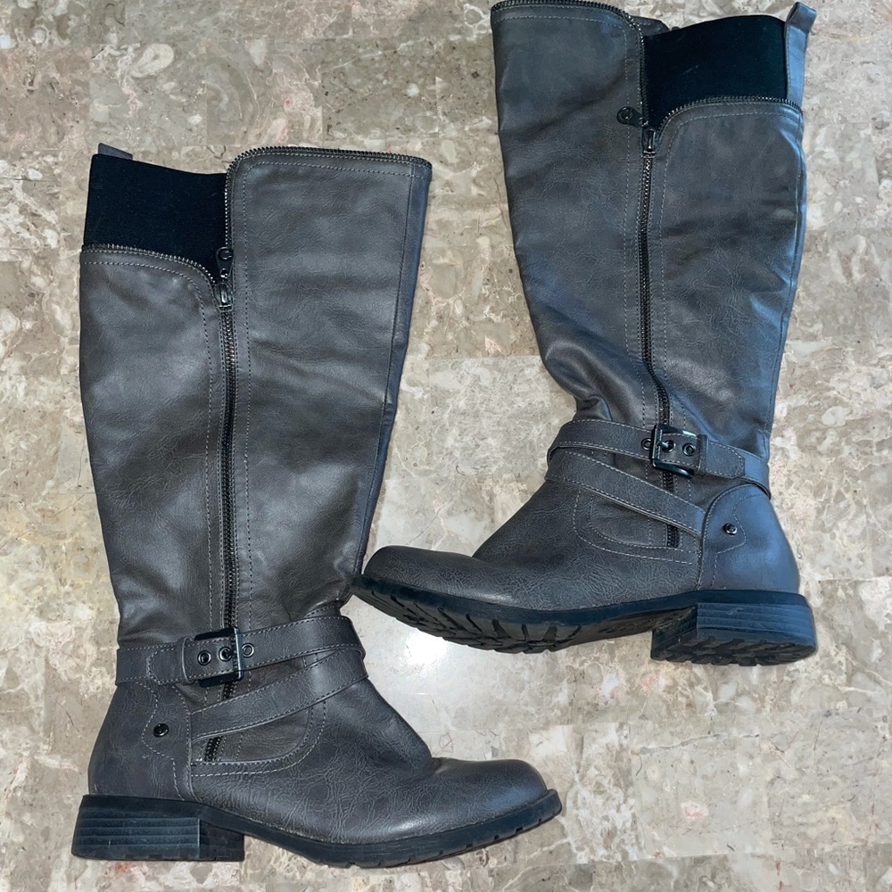 Under the knee high slate grey boots